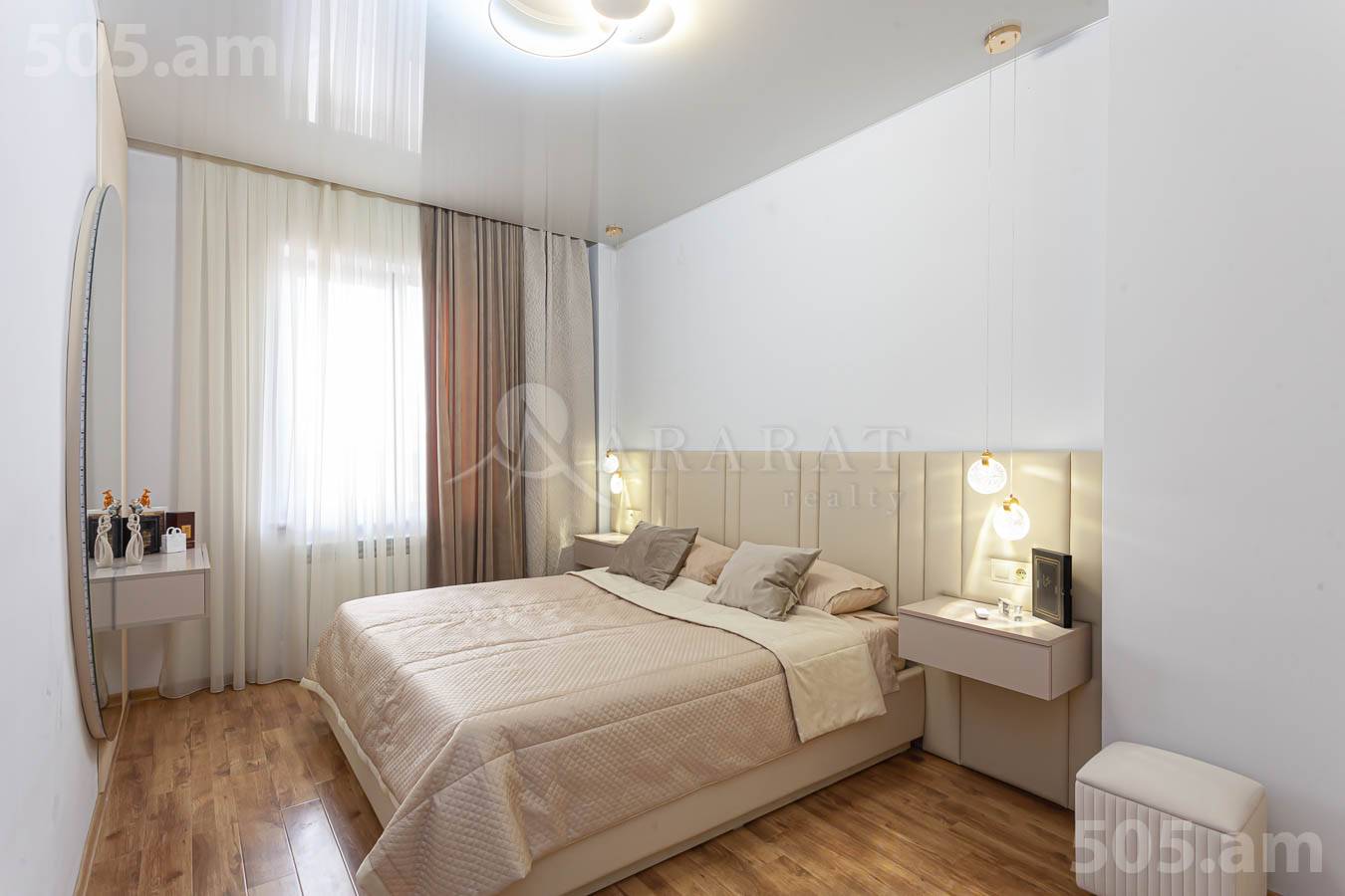 3 սենյականոց բնակարան  Մ․ Մելքոնյան փող, Կենտրոն Երևան, 153610