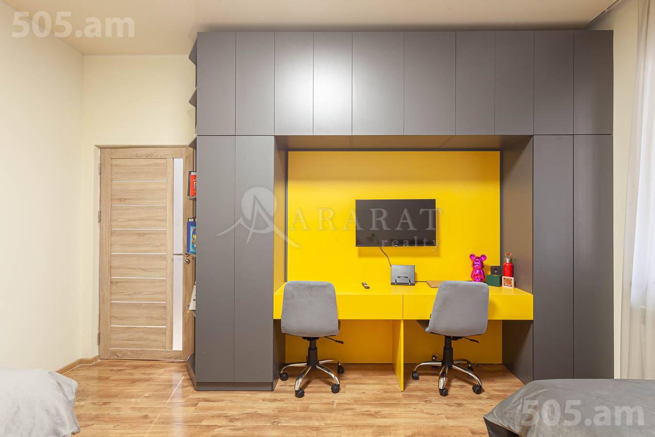 3 սենյականոց բնակարան  Մ․ Մելքոնյան փող, Կենտրոն Երևան, 153610