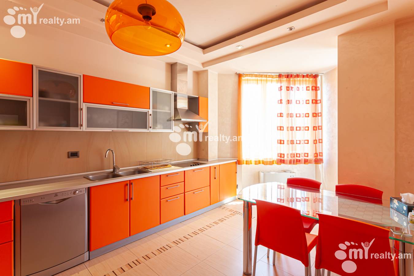 3 bedroom apartment for rent Abovyan St, Center Yerevan, 150308