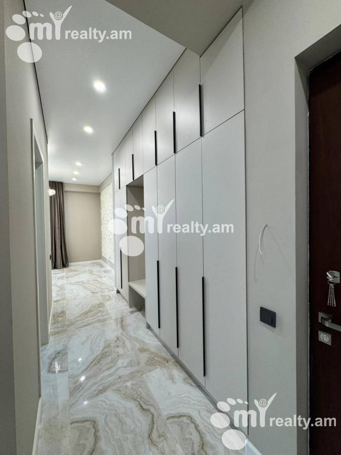 Купить 3 комнатную квартиру Аршакуняц пр, Центр Ереван, 158649