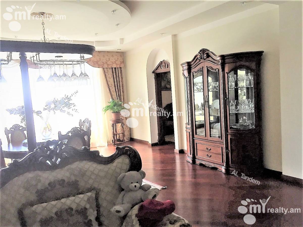 4 bedroom apartment for sale Azatutyan Ave, Arabkir Yerevan, 124007