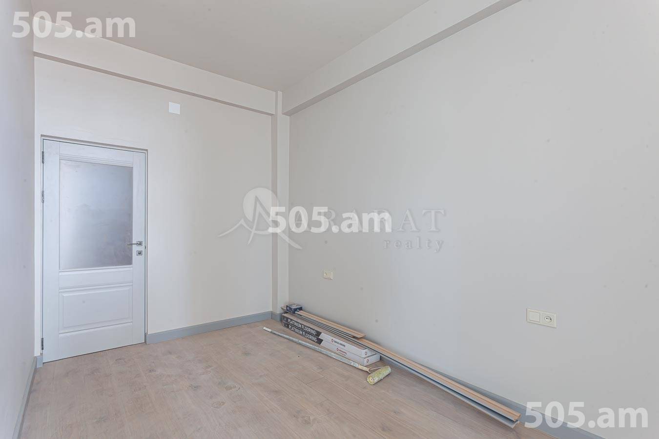 2 սենյականոց բնակարան  Աբելյան փող, Աջափնյակ Երևան, 155215