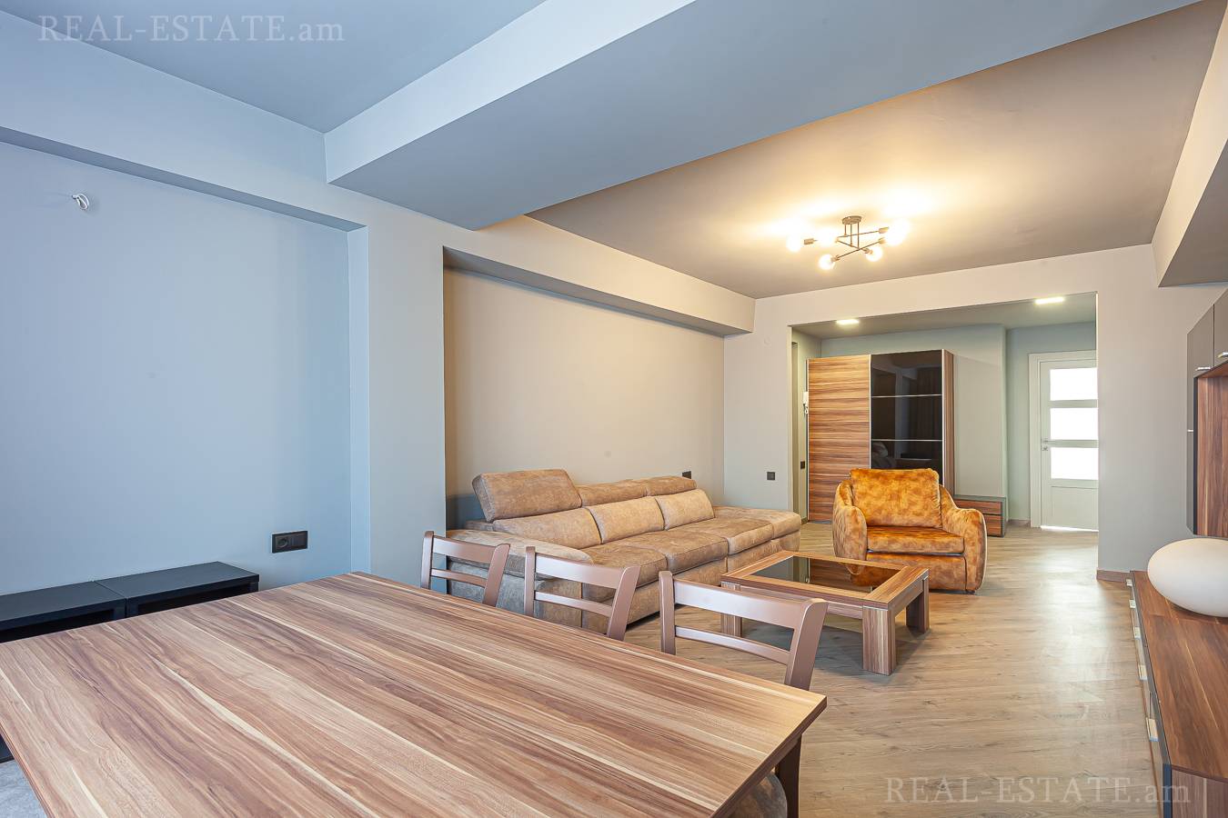 3 bedroom apartment for sale Tigran Mets Ave, Center Yerevan, 144326