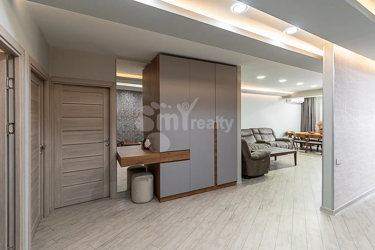 4 bedroom apartment for sale Paronyan St, Center Yerevan, 161626