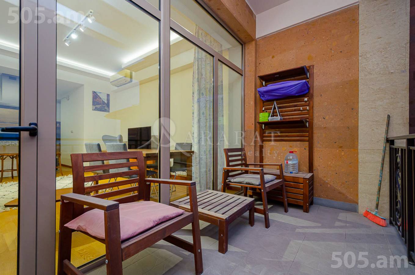 Купить 3 комнатную квартиру Антараин ул, Центр Ереван, 145038