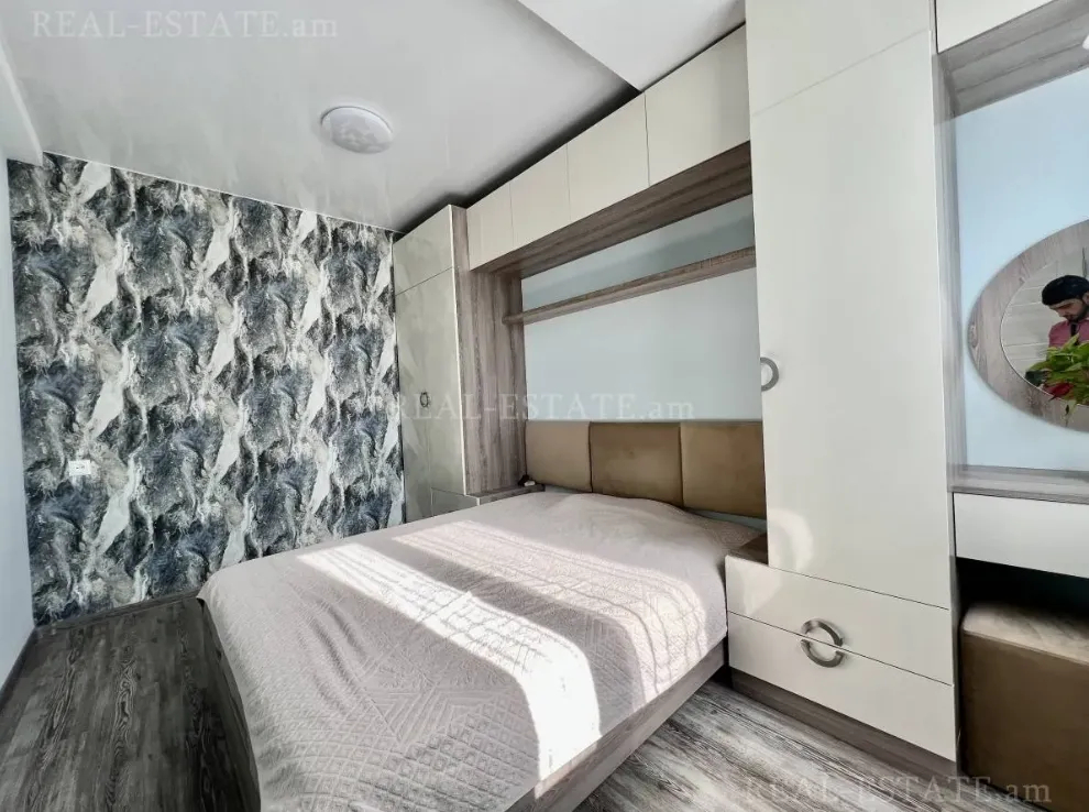 2 bedroom apartment for sale خیابان م. خورِناتسی, مرکز شهر ایروان, 159991