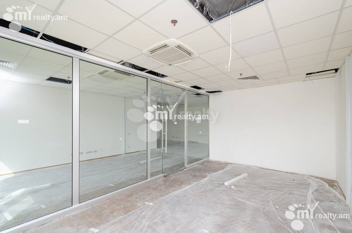 Снять коммерческoе помещение Г.Лусаворич ул, Центр Ереван, 153212
