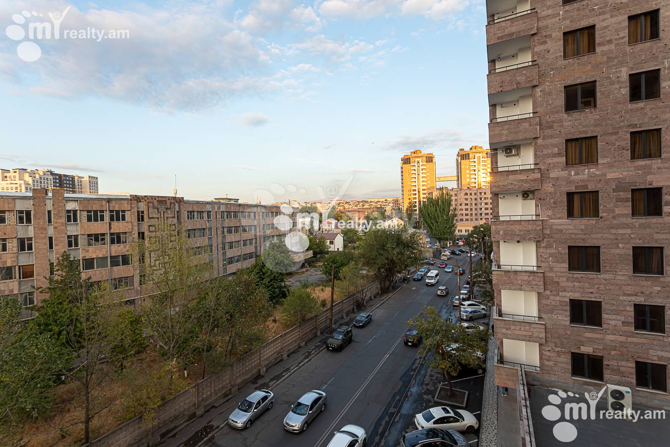 4 սենյականոց բնակարան  Ադոնց փող, Արաբկիր Երևան, 156874