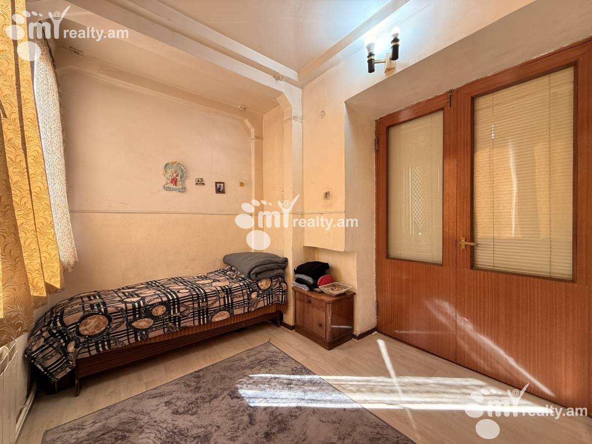 3 սենյականոց բնակարան  Ա. Խաչատրյան փող, Արաբկիր Երևան, 157133