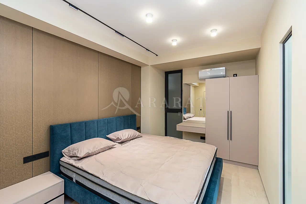 3 bedroom apartment for sale Amiryan St, Center Yerevan, 161931