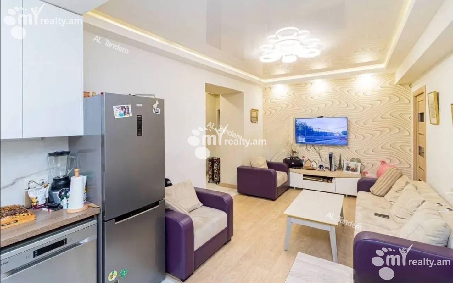 Купить 3 комнатную квартиру Нар Дос ул, Центр Ереван, 158191