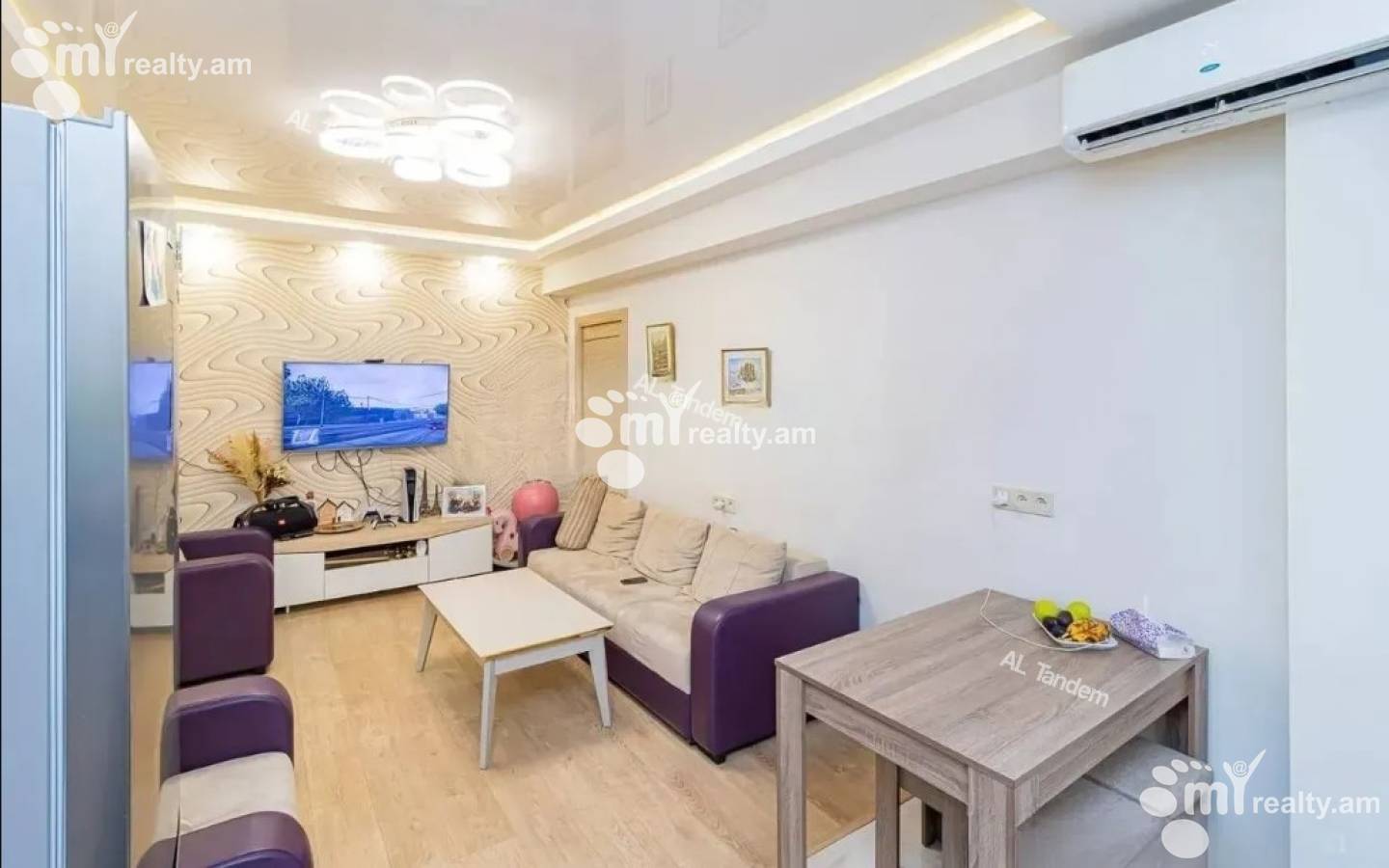 Купить 3 комнатную квартиру Нар Дос ул, Центр Ереван, 158191