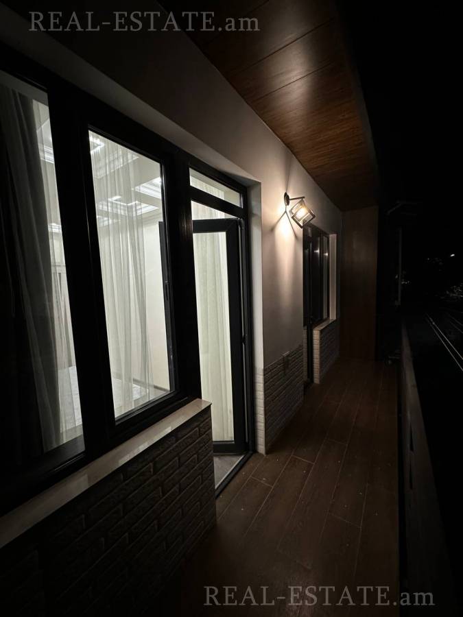 Купить 3 комнатную квартиру В.Вагаршян ул, Арабкир Ереван, 134629