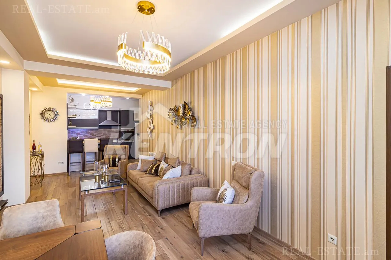 3 bedroom apartment for sale خیابان تِسی تِسِرناکابِرد, مرکز شهر ایروان, 159543
