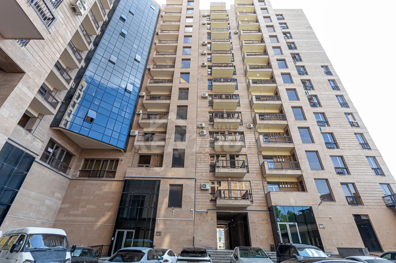 3 bedroom apartment for sale خیابان پارونیان, مرکز شهر ایروان, 157374