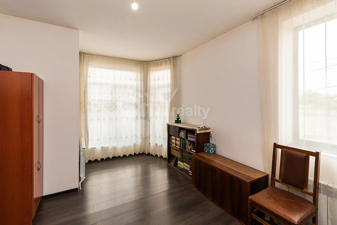 House for sale Paruyr Sevak dis., Avan Yerevan, 160492