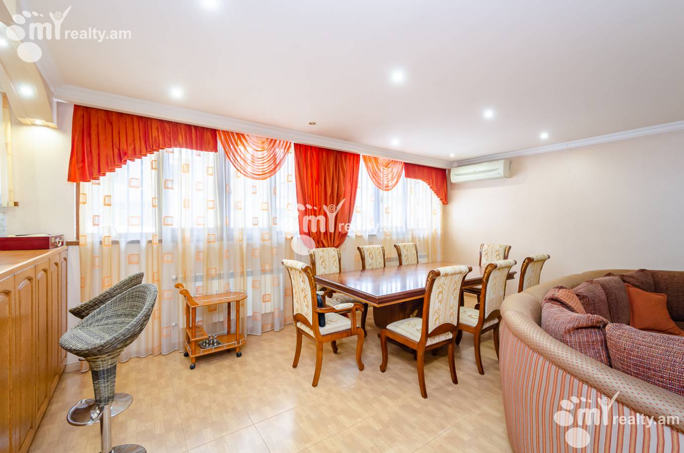 Купить 4 комнатную квартиру Орбели Ехбайрнери ул, Арабкир Ереван, 144146