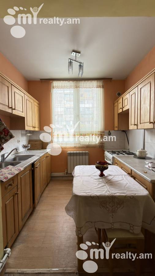 3 bedroom apartment for sale خیابان زاکیان, مرکز شهر ایروان, 159084