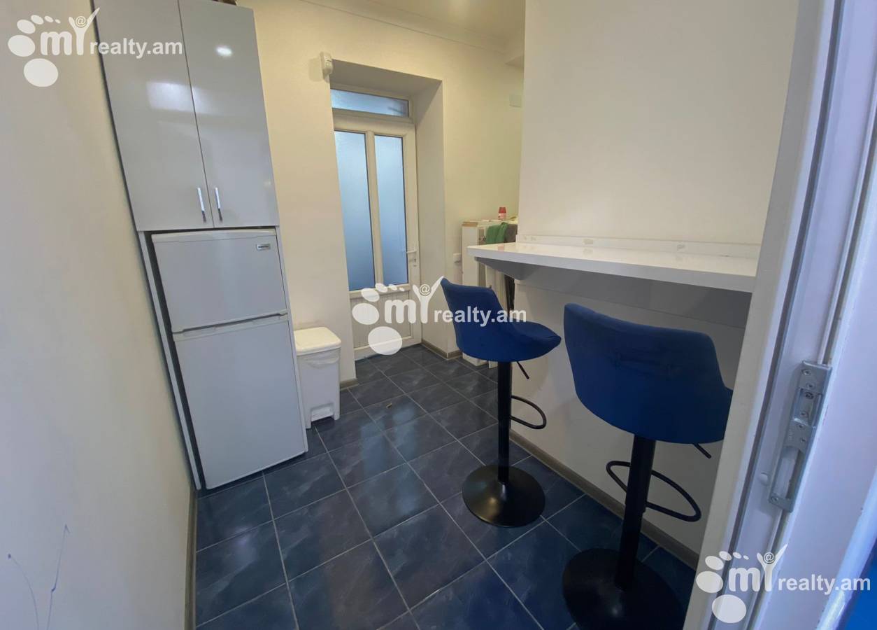 Commercial for sale خیابان برادران اوربِلی, عربگیر ایروان, 155340