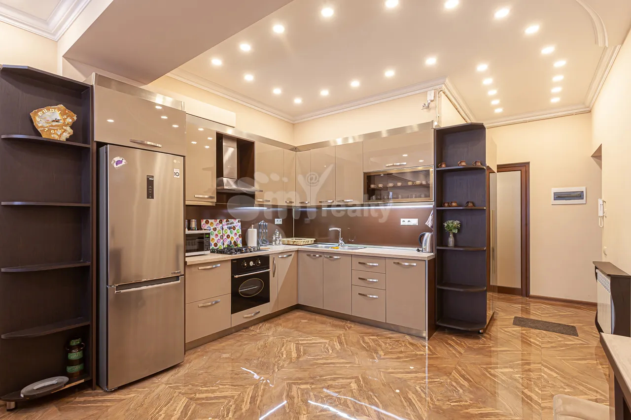 3 bedroom apartment for sale Yekmalyan St, Center Yerevan, 160123