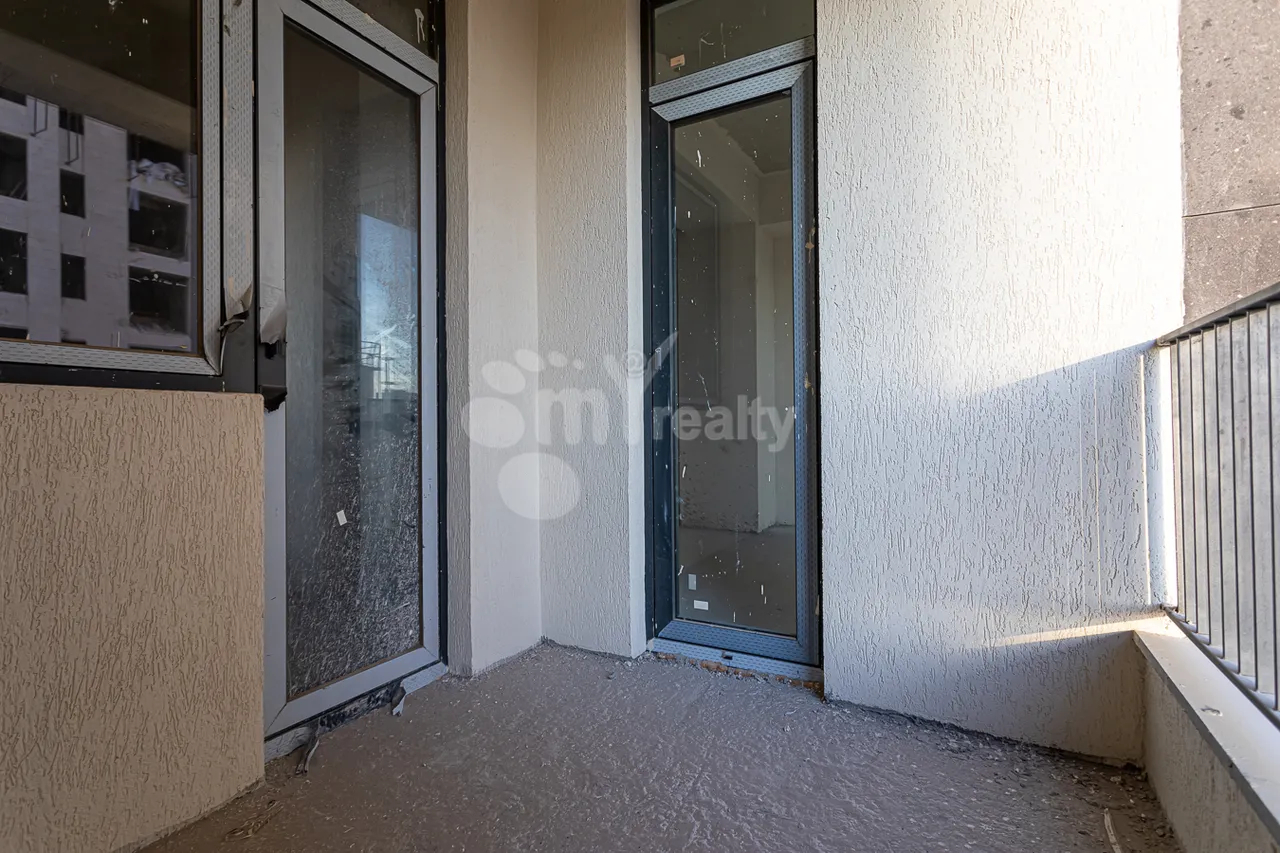 4 bedroom apartment for sale خیابان گِریبودوف, عربگیر ایروان, 157528