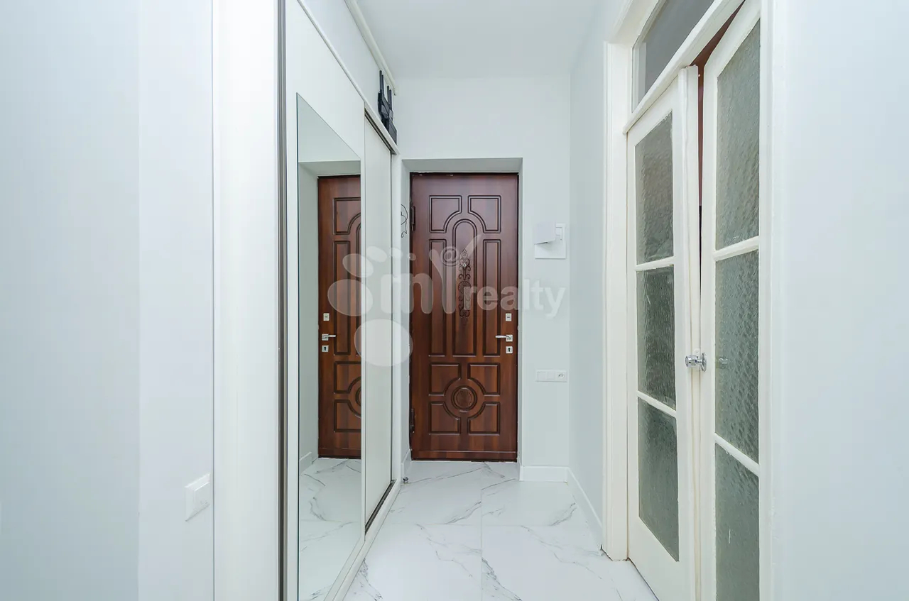 3 bedroom apartment for sale خیابان ساریان, مرکز شهر ایروان, 161625