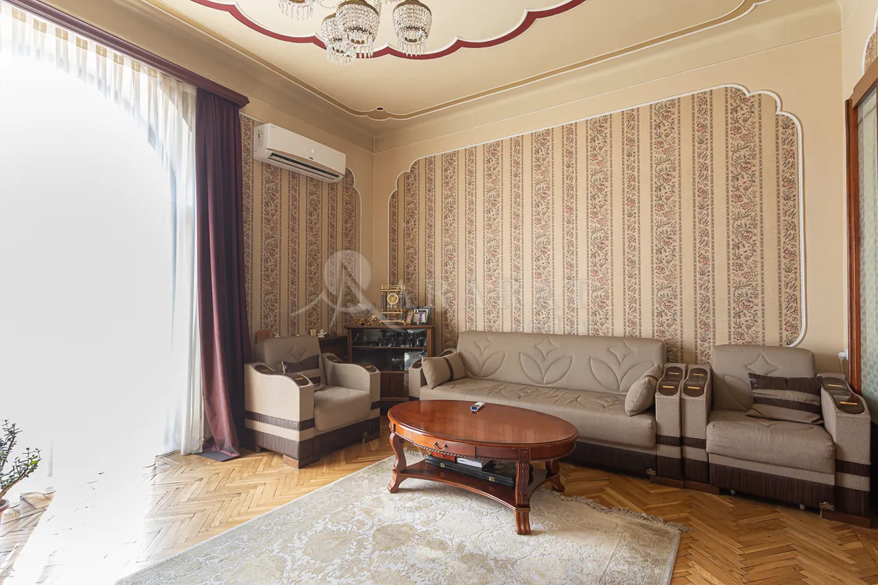 Снять 2 комнатную квартиру Амирян ул, Центр Ереван, 158871