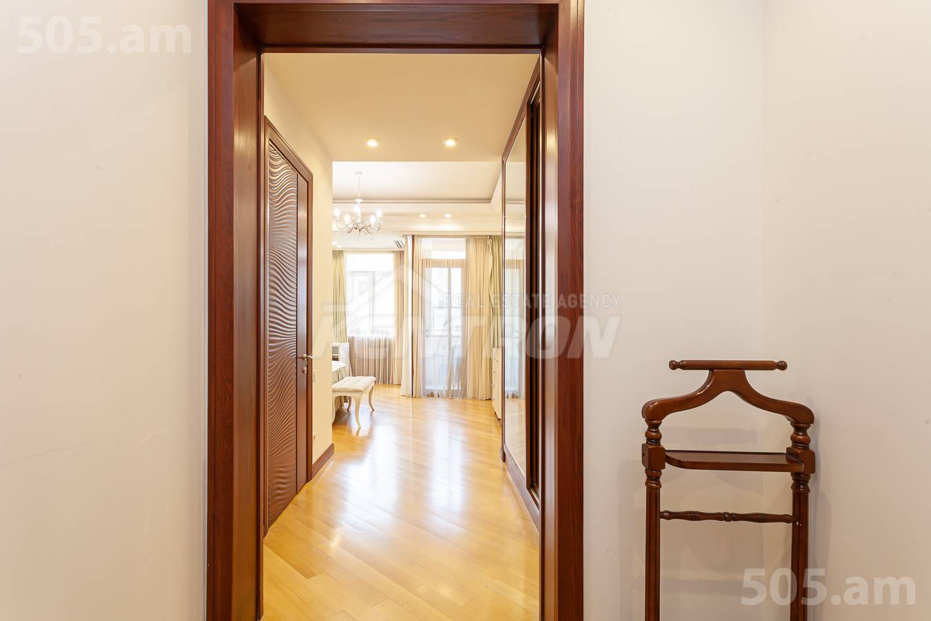 3 սենյականոց բնակարան վարձով Եկմալյան փող, Կենտրոն Երևան, 154624