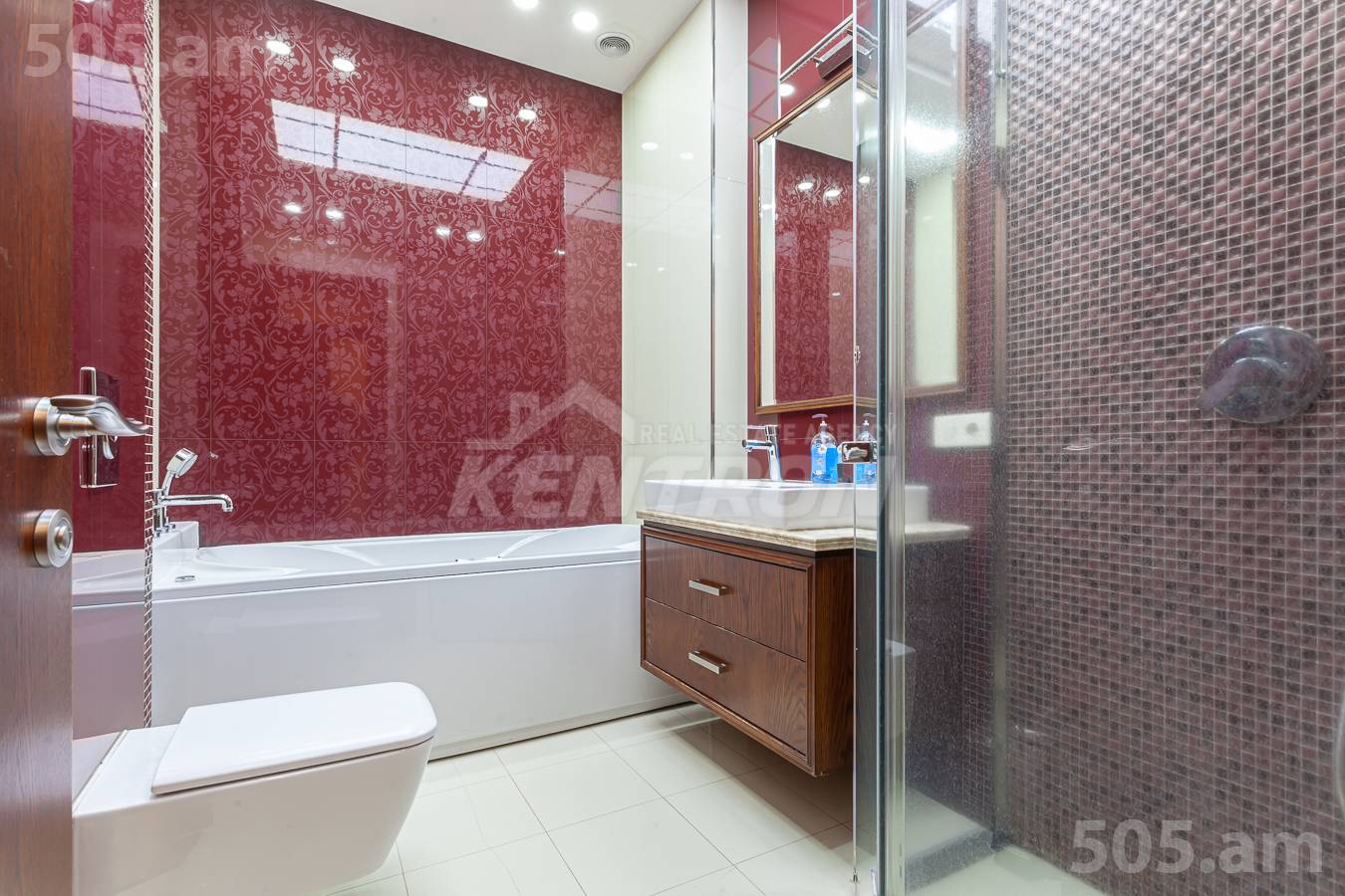 3 սենյականոց բնակարան վարձով Եկմալյան փող, Կենտրոն Երևան, 154624