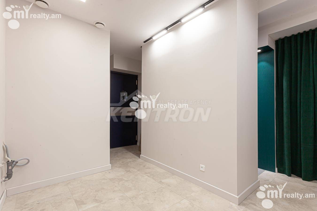 Commercial for rent خیابان ماشتوتس, مرکز شهر ایروان, 155187