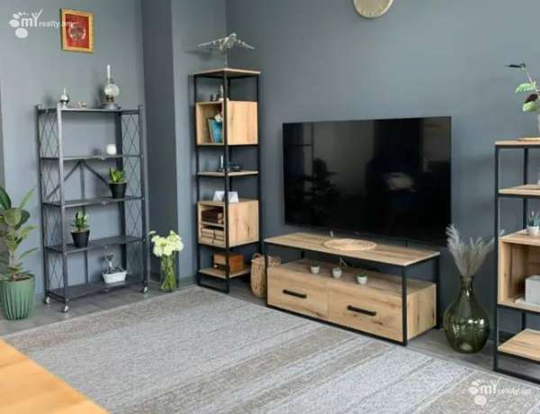 arandznatun-vacharq-Yerevan-Center