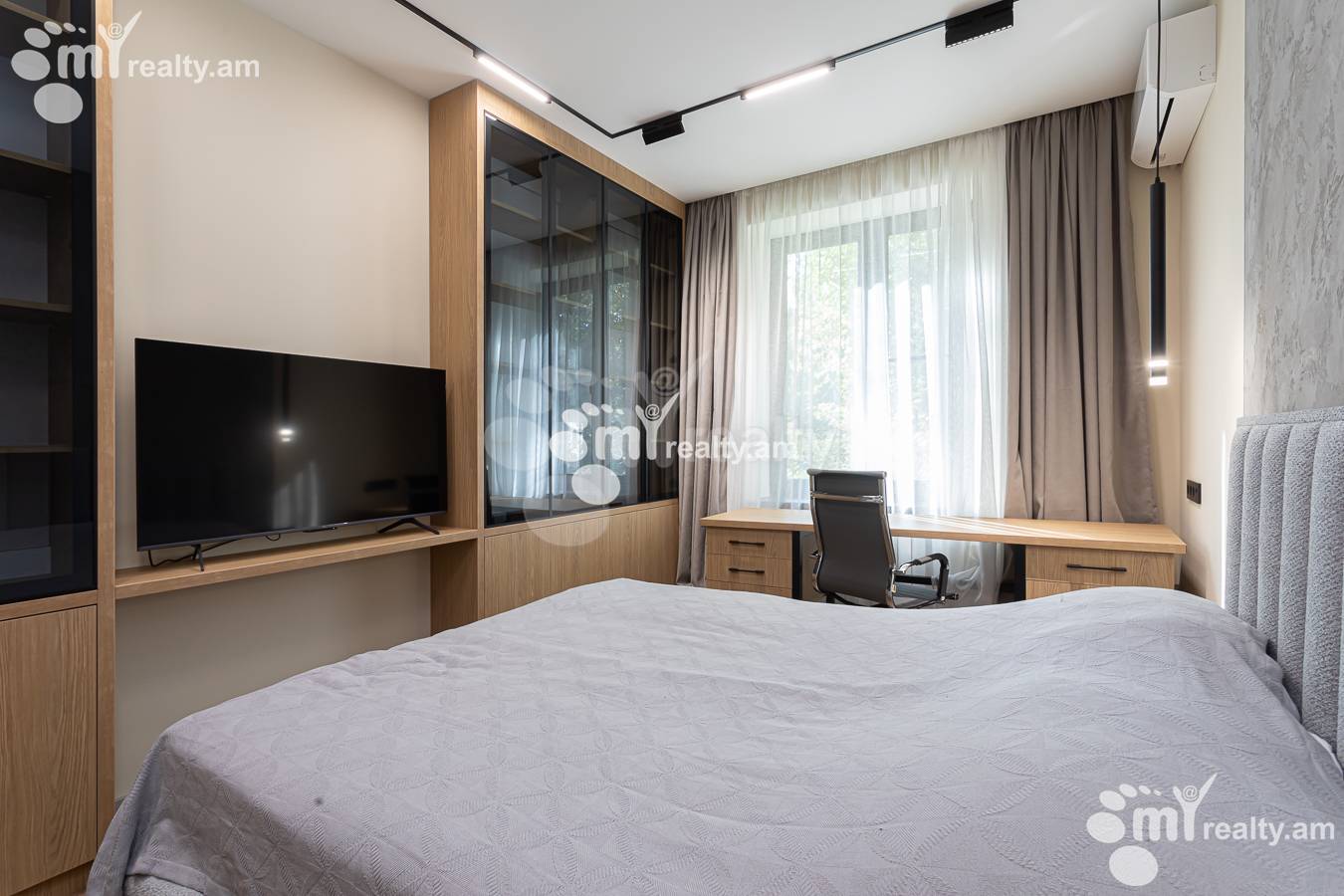 3 bedroom apartment for rent Tamanyan St, Center Yerevan, 156988