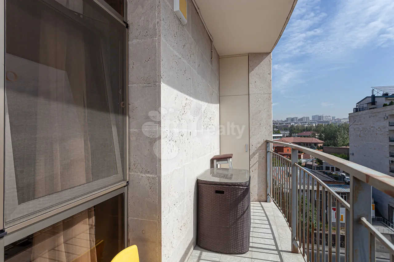 3 bedroom apartment for sale Antarayin St, Center Yerevan, 161759