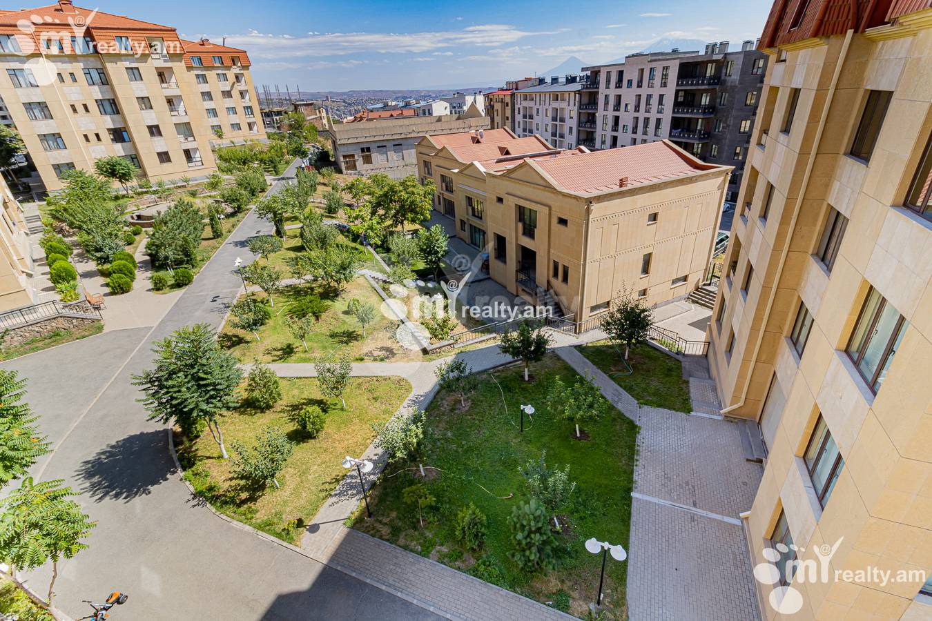 3 bedroom apartment for sale خیابان آنتارایین, مرکز شهر ایروان, 154889