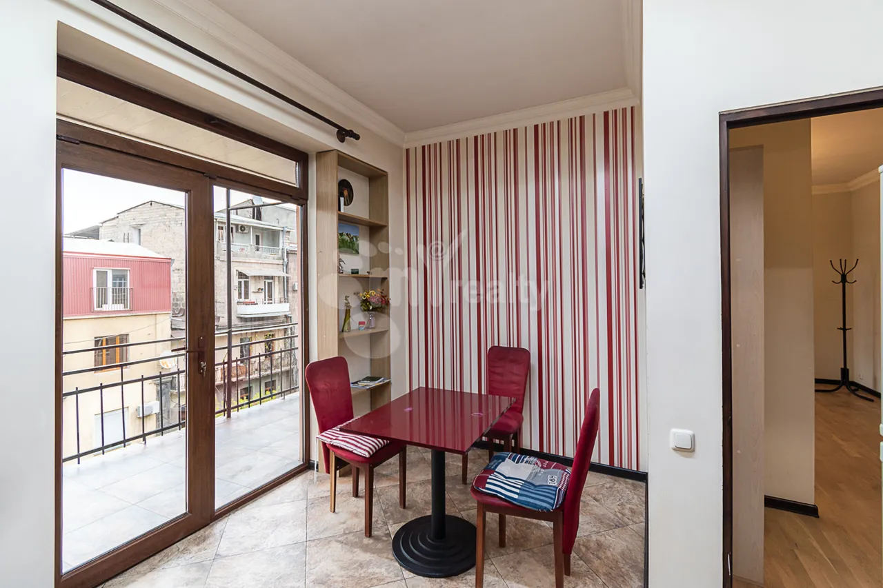 Купить 2 комнатную квартиру Пушкин ул, Центр Ереван, 160239