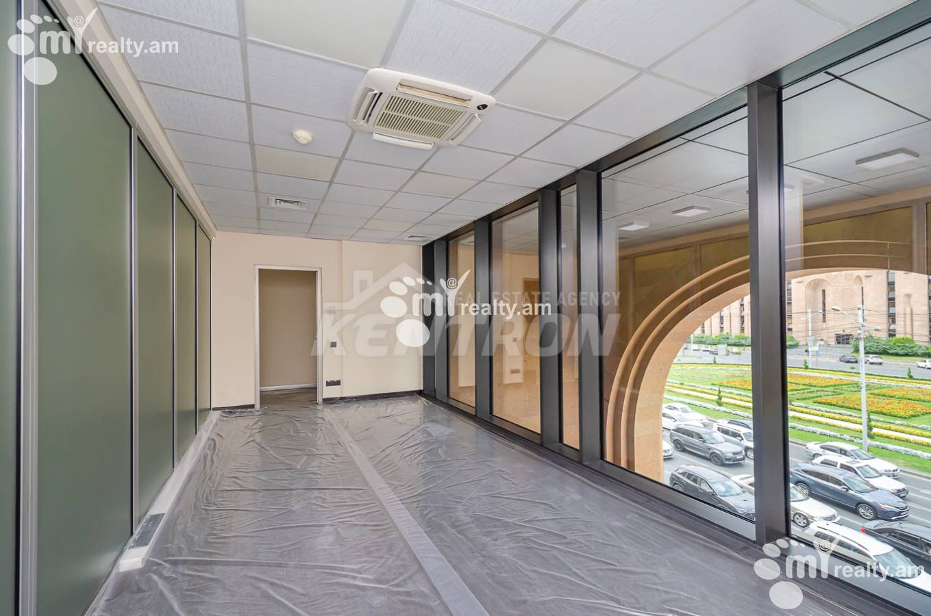 Снять коммерческoе помещение Г.Лусаворич ул, Центр Ереван, 153214