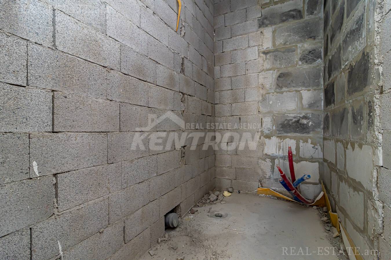 4 սենյականոց բնակարան  Աղբյուր Սերոբ փող, Արաբկիր Երևան, 139338