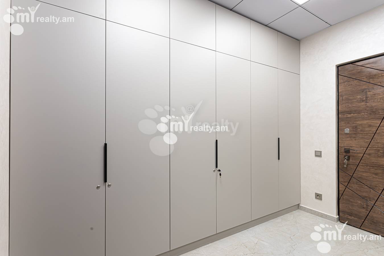 3 սենյականոց բնակարան վարձով Գրիբոեդովի փող, Արաբկիր Երևան, 157033