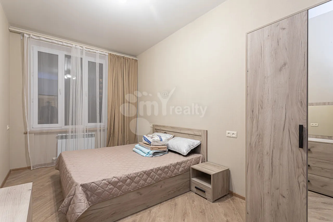 3 bedroom apartment for rent Saryan St, Center Yerevan, 158711