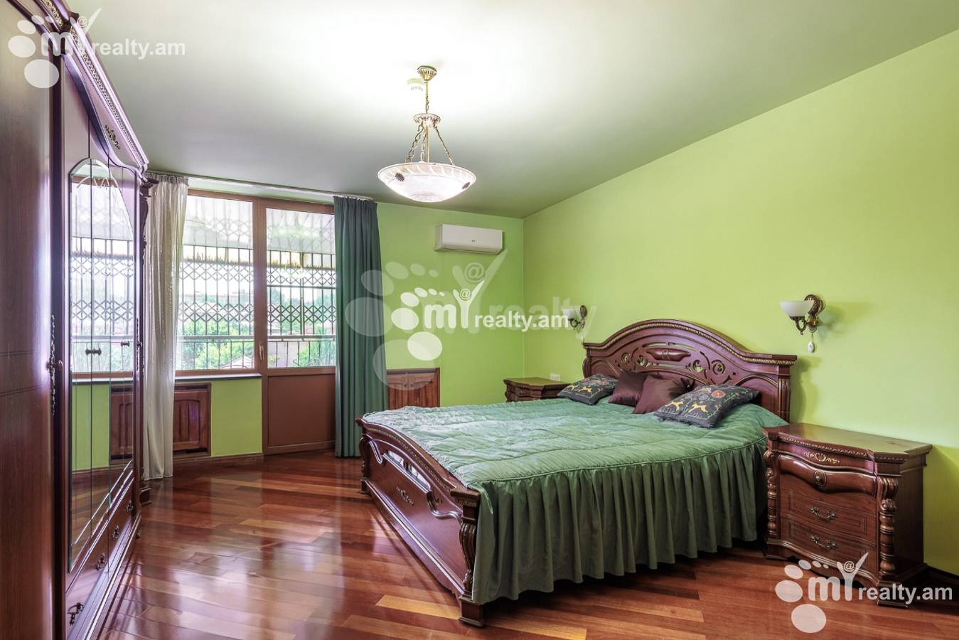 Купить 6 комнатную квартиру Таманян ул, Центр Ереван, 156195