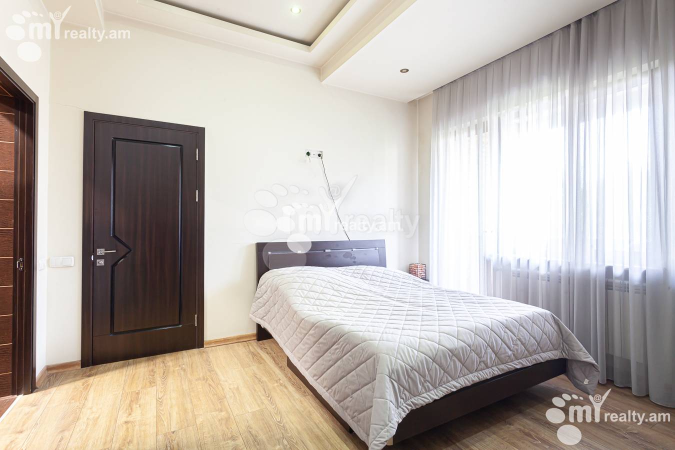 3 bedroom apartment for sale Mashtots Ave, Center Yerevan, 155988