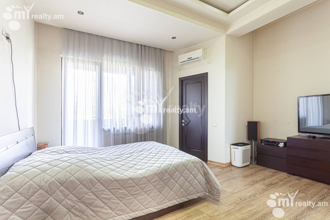 3 bedroom apartment for sale Mashtots Ave, Center Yerevan, 155988