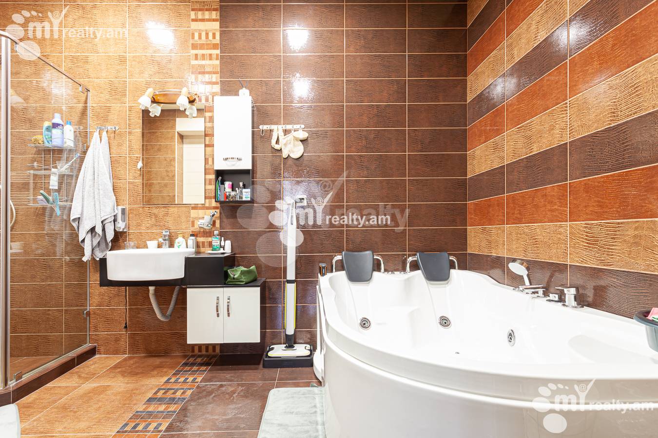 3 bedroom apartment for sale Mashtots Ave, Center Yerevan, 155988
