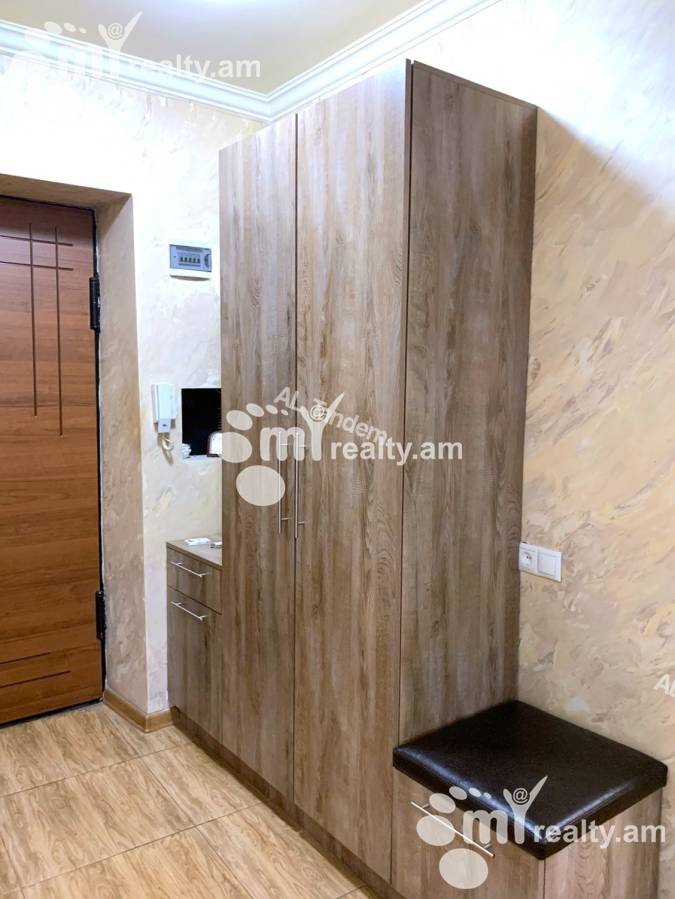 Снять 2 комнатную квартиру Бузанд ул, Центр Ереван, 136252