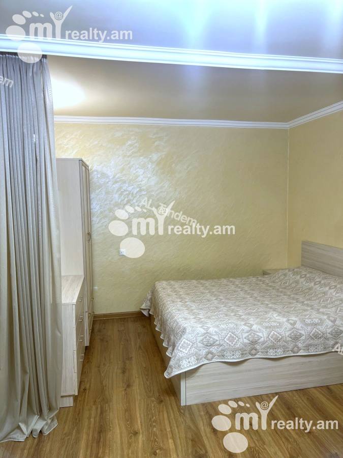 Снять 2 комнатную квартиру Бузанд ул, Центр Ереван, 136252