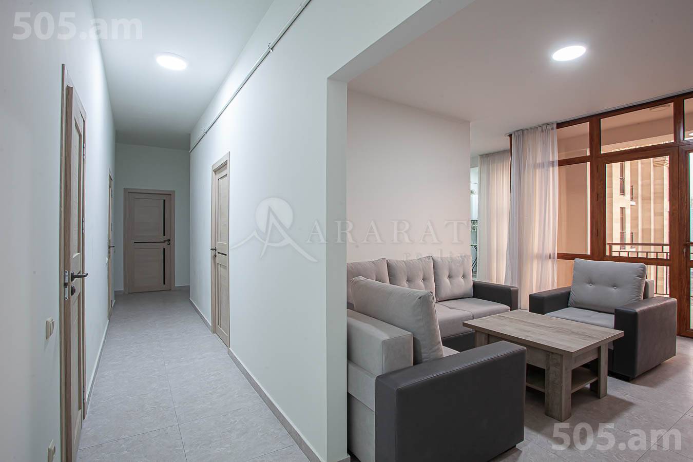 Снять 3 комнатную квартиру Аргишти ул, Центр Ереван, 154335