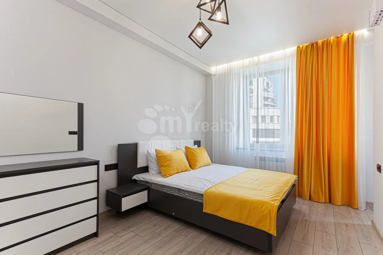 3 bedroom apartment for rent Arshakunyats Ave, Center Yerevan, 160325