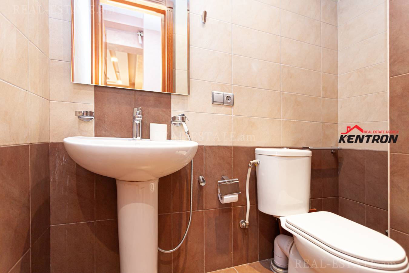 4 bedroom apartment for sale Sarmen St, Center Yerevan, 133544