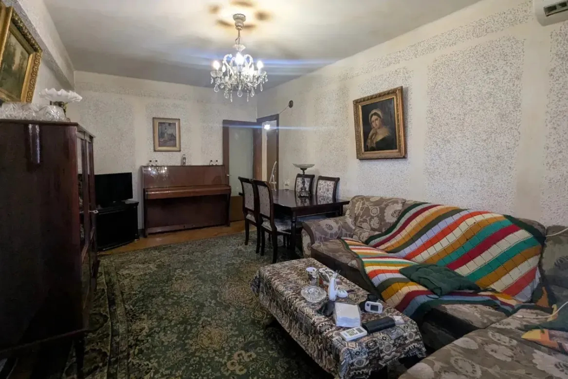 3 bedroom apartment for sale خیابان هین اِرِوانتسی, مرکز شهر ایروان, 161097