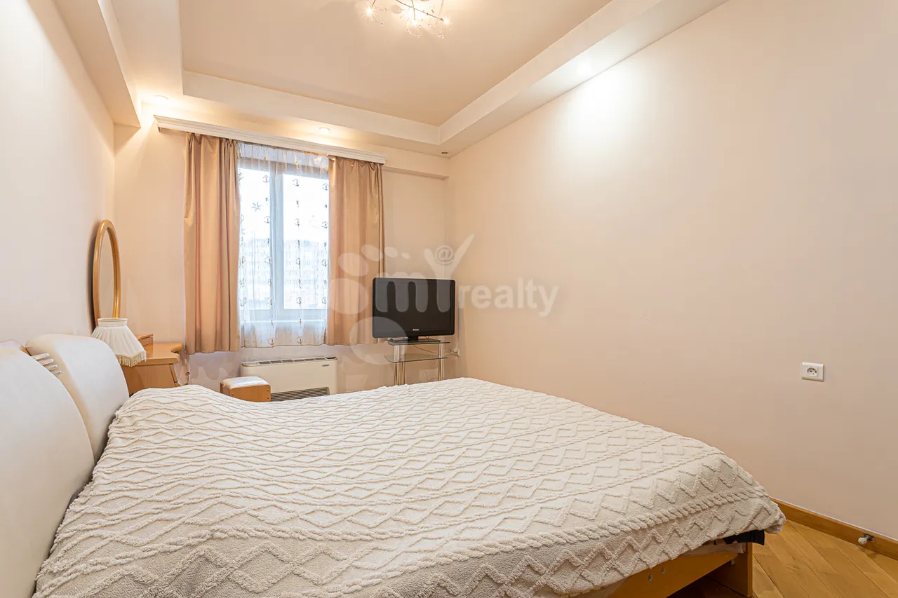 3 սենյականոց բնակարան վարձով Հյուսիսային պող, Կենտրոն Երևան, 158076